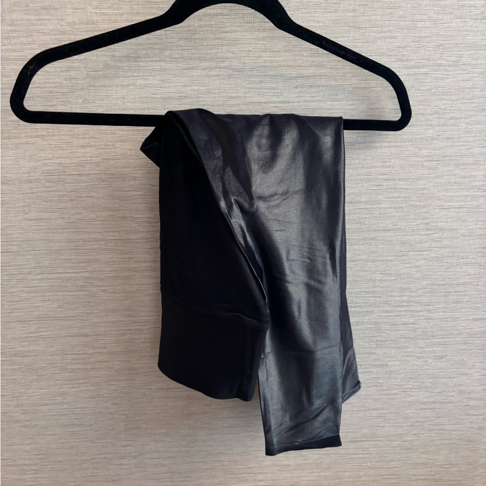 Carbon38 Black Leggings
